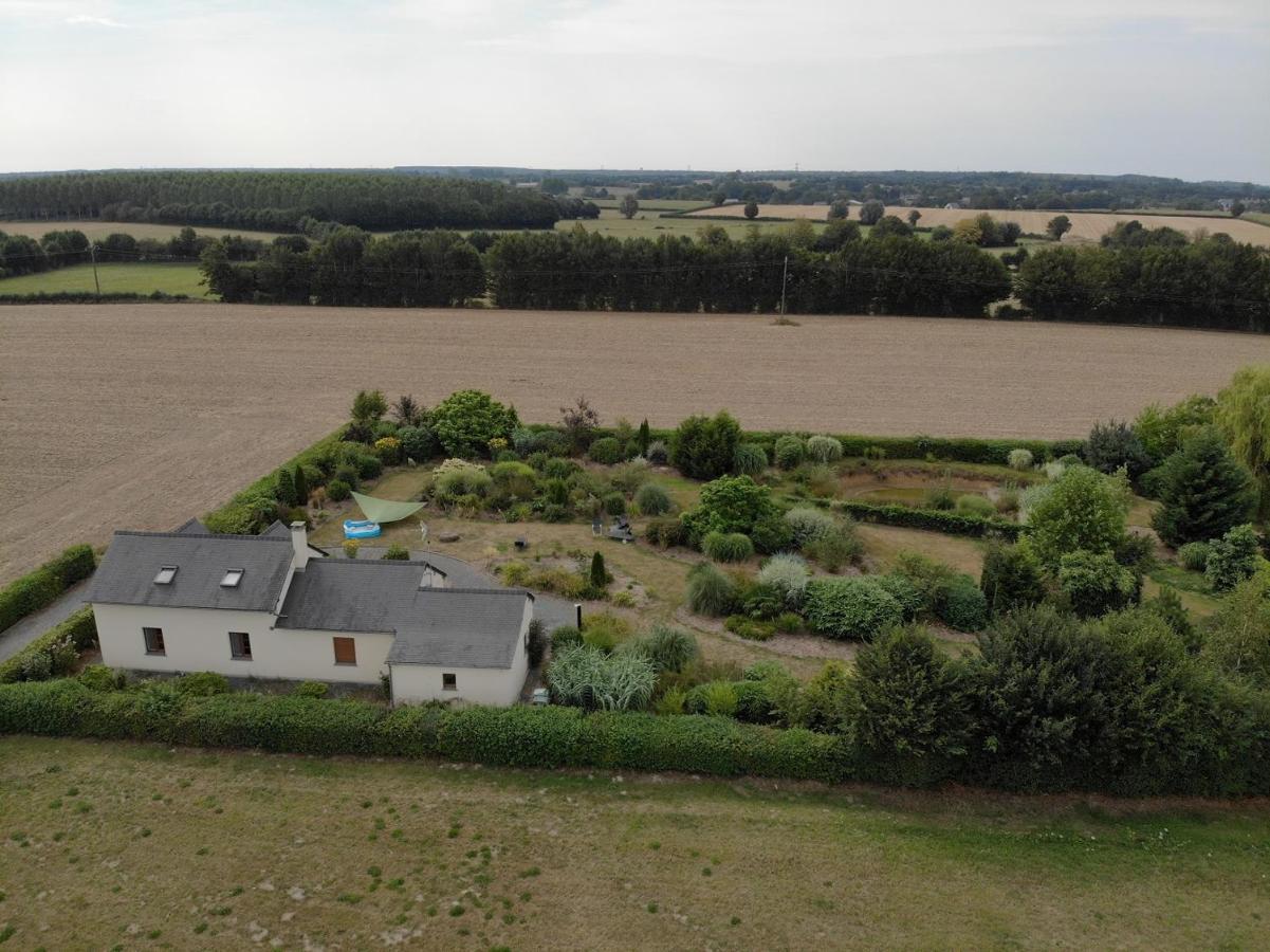 Gite La Grenouillere Esqueheries Exterior photo