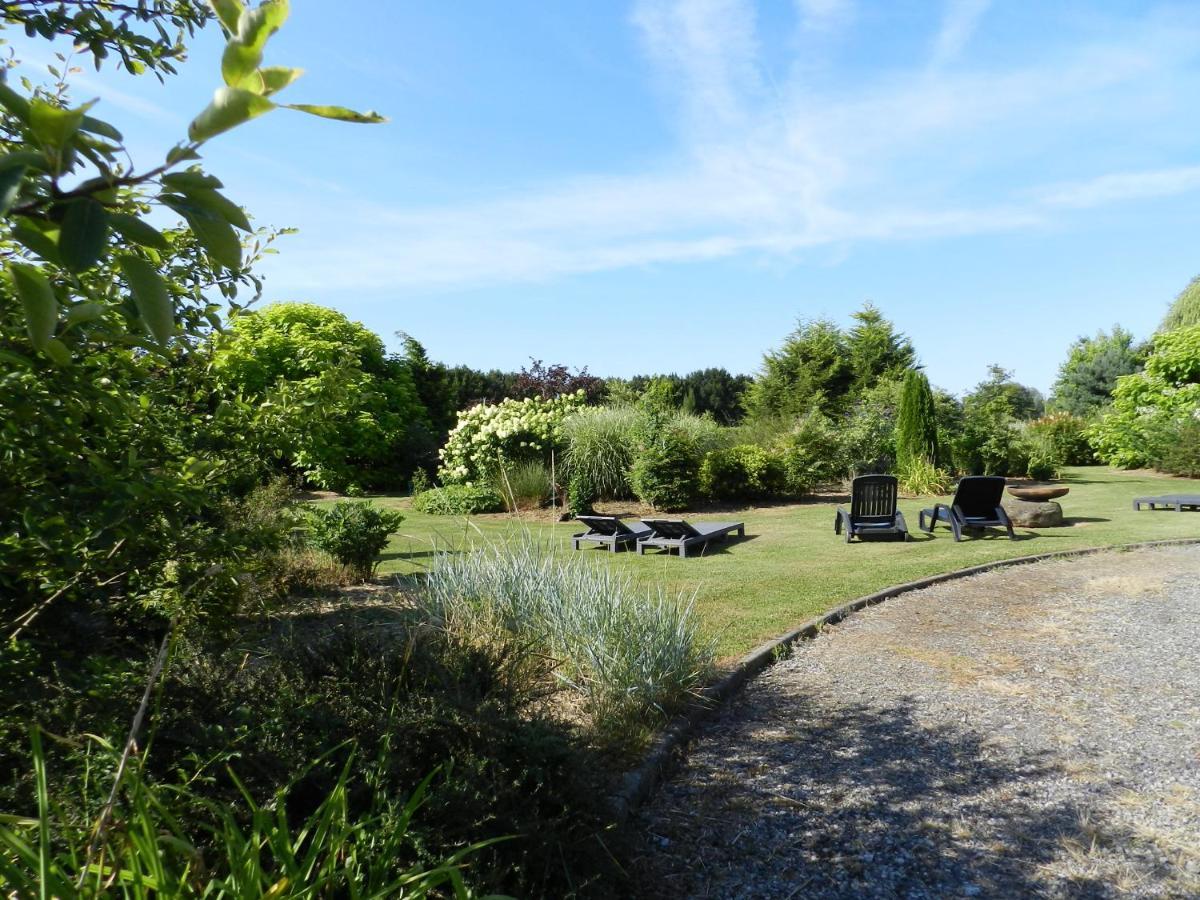Gite La Grenouillere Esqueheries Exterior photo