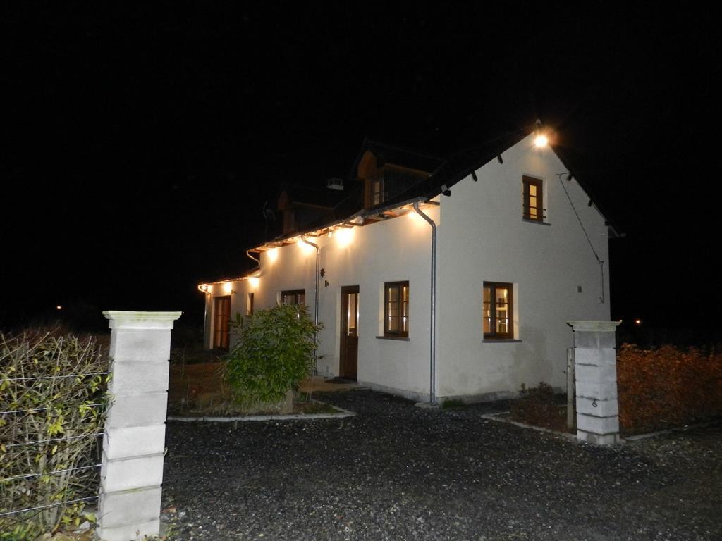 Gite La Grenouillere Esqueheries Exterior photo