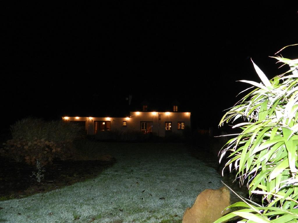Gite La Grenouillere Esqueheries Exterior photo
