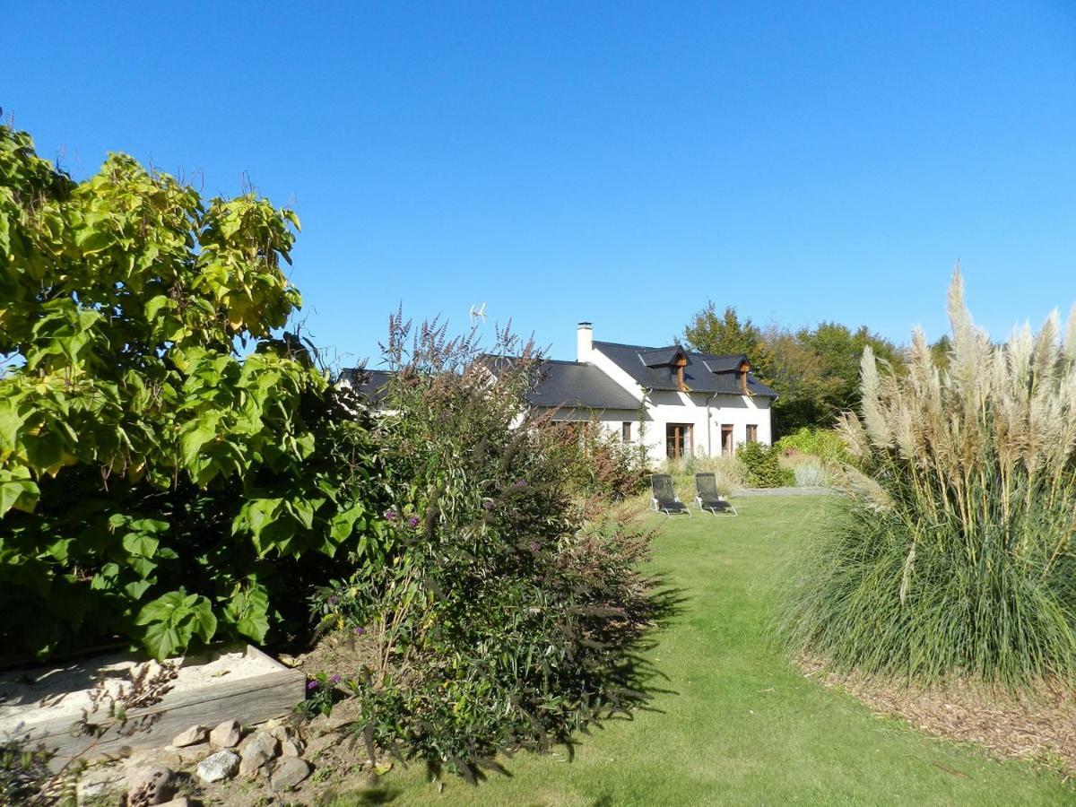 Gite La Grenouillere Esqueheries Exterior photo